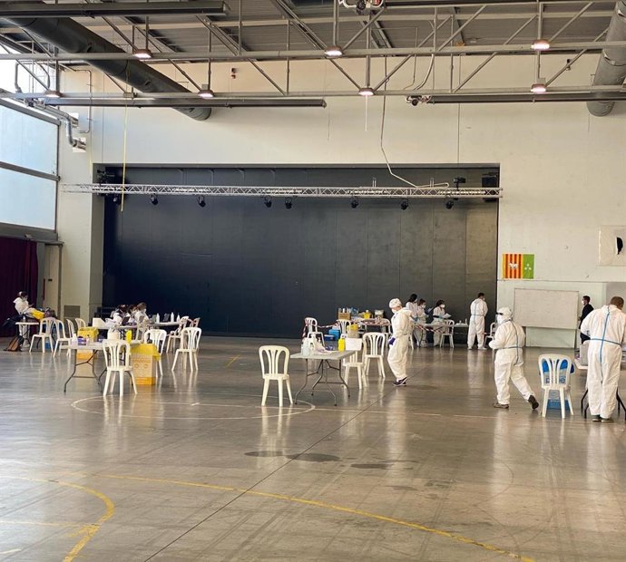 La Conselleria de Salut ha organitzat aquest dissabte un garbellat massiu a Les Borges Blanques (Lleida) per detectar casos de coronavirus entre els vens.