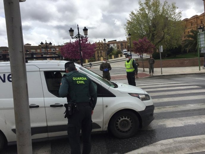 Control de la Guardia Civil en el marco del estado de alarma, en imagen de archivo