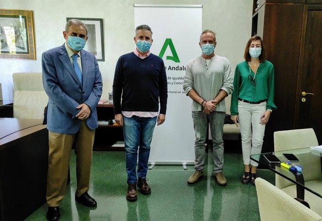 La Junta de Andalucía apoyará dos proyectos de Cáritas y Cruz Roja para reforzar la red de albergues temporeros de Jaén.