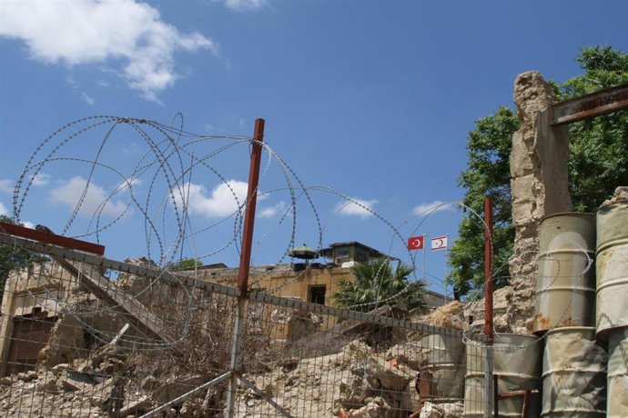 La Línea Verde que separa la República de Chipre de la República Turca del Norte de Chipre