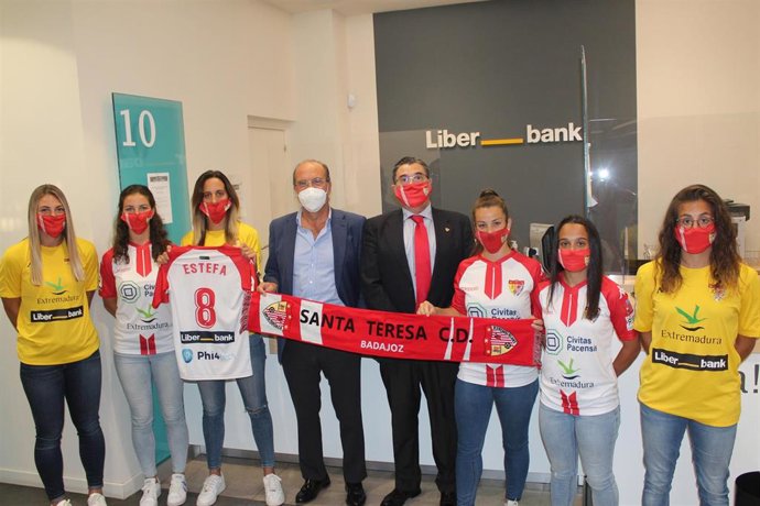 El Club Santa Teresa y Liberbank renuevan su convenio de colaboración
