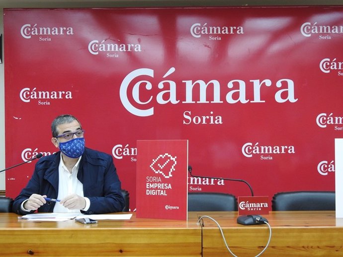 Alberto Santamaría presenta el prpyecto de digitalización de las empresas sorianas.