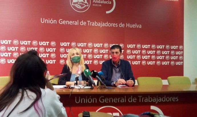 La secretaria general de UGT-A, Carmen Castilla, en rueda de prensa en Huelva.