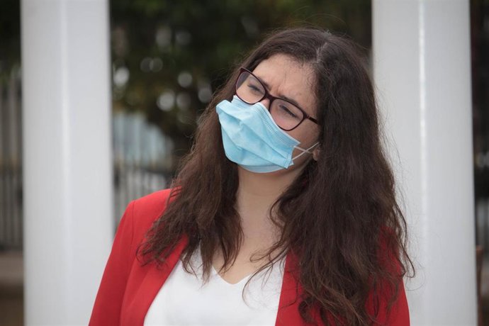 La consejera de Igualdad,  Raquel Romero, durante el acto de toma de posesión del nuevo consejero de Educación y Cultura de La Rioja, Pedro Uruñuela Nájera, tras la destitución de Luis Cacho