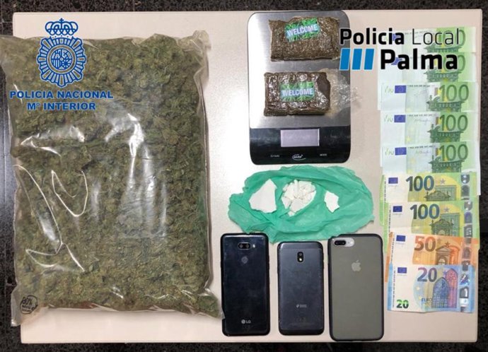 Efectos intervenidos en el operativo policial.