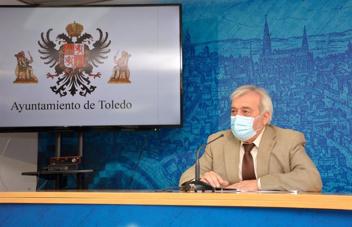 El edil de Seguridad Ciudadana, Juan José Pérez del Pino, en rueda de prensa.