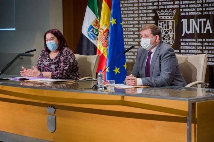 La Junta de Extremadura y Correos firman un acuerdo