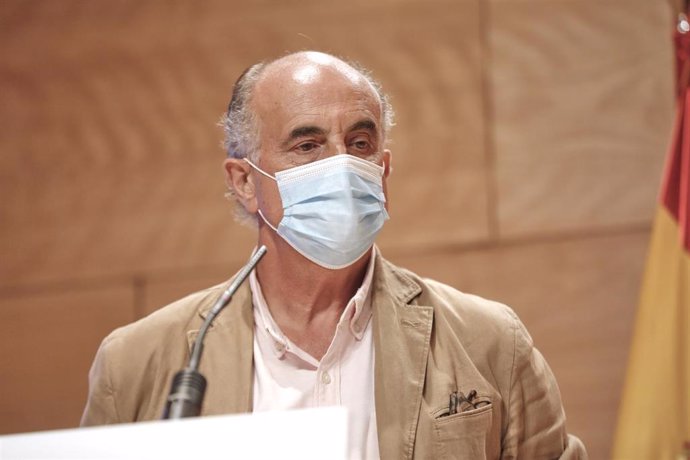 El viceconsejero de Salud Pública y Plan COVID-19 de la Comunidad de Madrid, Antonio Zapatero, comparece en rueda de prensa, en la Real Casa de Correos, en Madrid (España) a 6 de octubre de 2020.