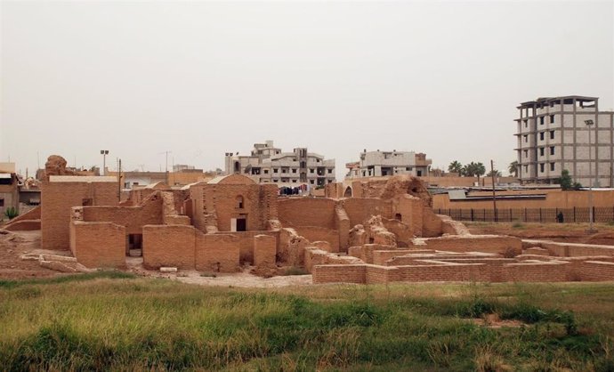 El CSIC colaborará en la protección de Qasr al-Banat, un conjunto de ruinas de ladrillo de una residencia del siglo XII en la ciudad siria de Raqqa, muy dañadas por la guerra.
