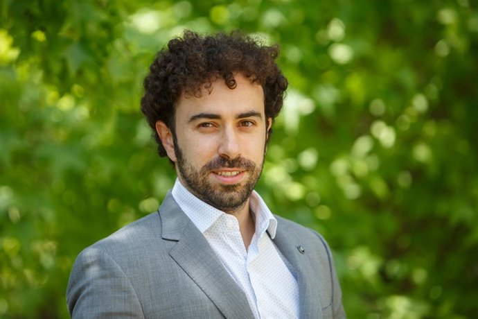 Daniel Lopatnikov Rojo