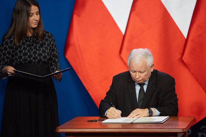 Coronavirus.- El vice primer ministro polaco entra en cuarentena por un contacto