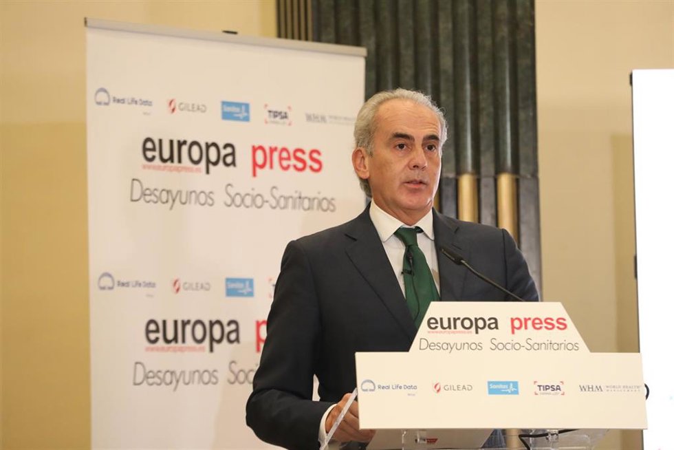 El consejero de Sanidad de la Comunidad de Madrid, Enrique Ruiz Escudero, interviene en un Desayuno Socio-Sanitario de Europa Press, en Madrid (España), a 20 de octubre de 2020.
