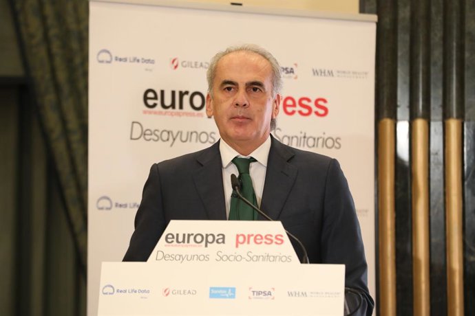 El conseller de Sanitat de la Comunitat de Madrid, Enrique Ruiz Escudero, en un esmorzar sociosanitari d'Europa Press. Madrid (Espanya), 20 d'octubre del 2020.