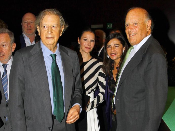Esther Doña, junto a Fernando y Carlos Falcó en una imagen que refleja la buena relación que tenían