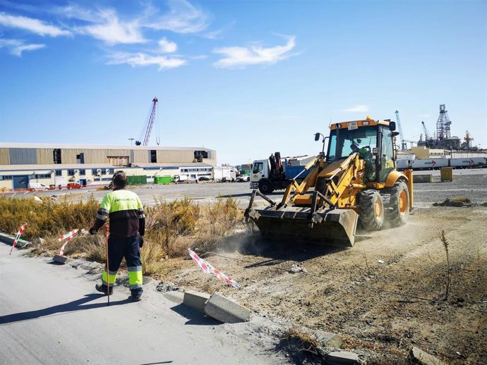 Inicio de las obras en la terminal de camiones del puerto de Almería