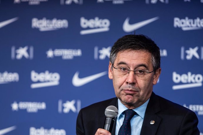 Fútbol/Champions.- Bartomeu, aislado por precaución, no estará en el Camp Nou