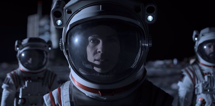 Nuevo tráiler de Away: El viaje de Hilary Swank a Marte llega el 4 de septiembre a Netflix