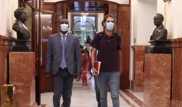 El diputado y secretario de organización de Unidas Podemos, Alberto Rodríguez, a su llegada al Congreso de los Diputados.