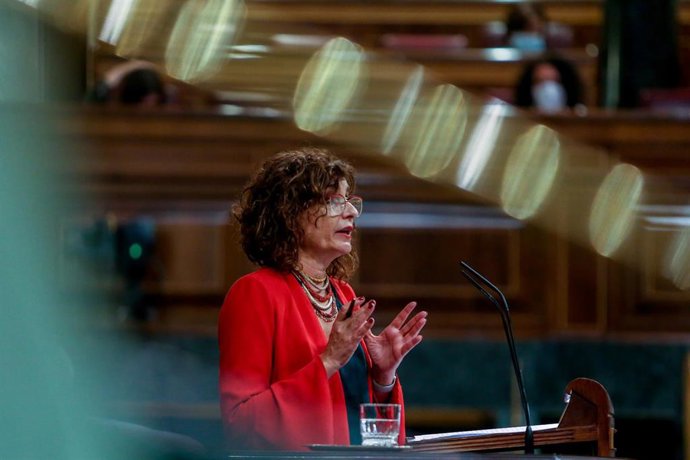 La ministra Portavoz y de Hacienda, María Jesús Montero, interviene en una sesión plenaria en el Congreso