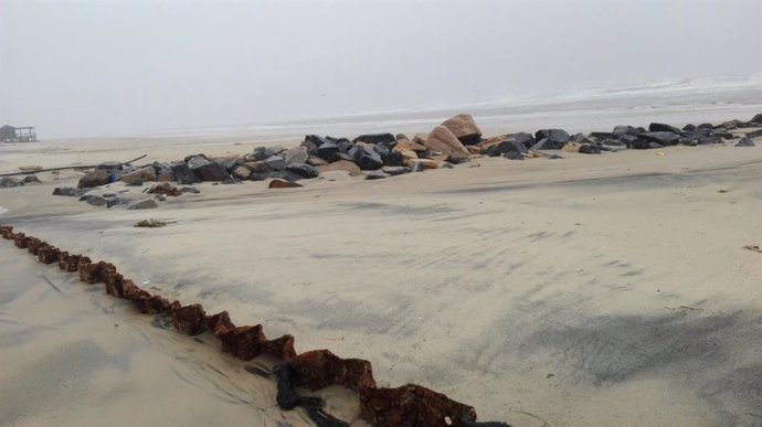 Imagen de archivo de la playa de Matalascañas tras un temporal. 