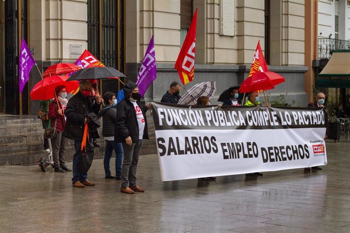 CCOO Aragón protesta para exigir a Función Pública que cumpla lo pactado en 2017 y no cambie su política de personal.