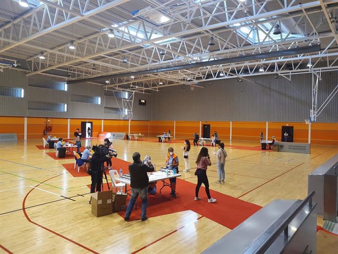 Pruebas rápidas de coronavirus en el pabellón deportivo de Fuentenueva