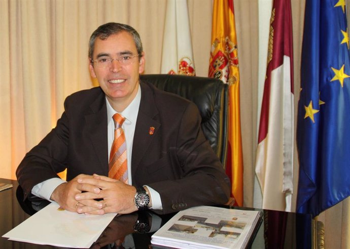El diputado regional del PP y exalcalde de La Roda, Vicente Aroca.