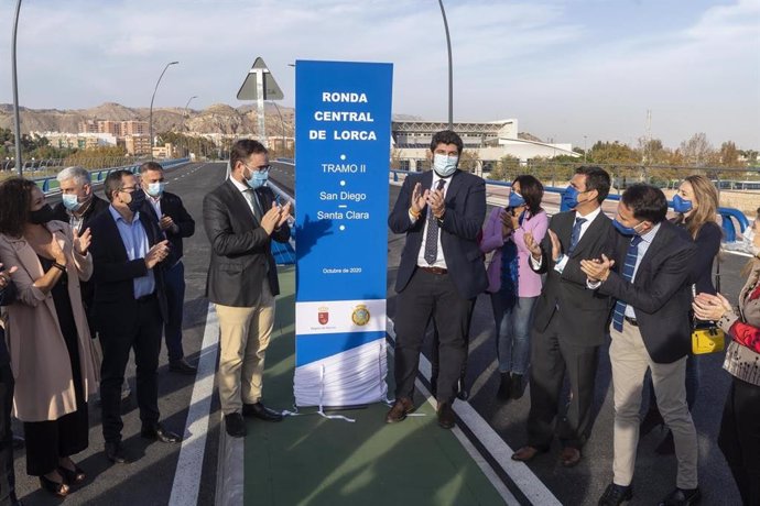 El presidente de la Comunidad, Fernando López Miras, inaugura el tramo 2 de la Ronda Central de Lorca