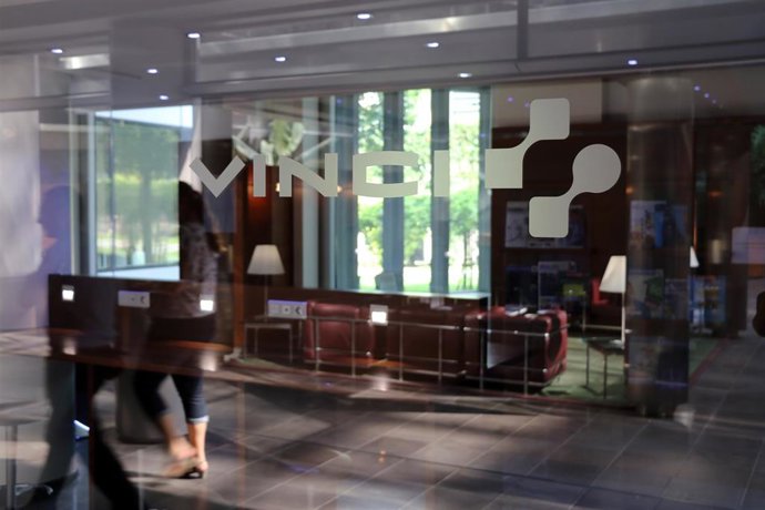 Logo de la constructora francesa Vinci en una de sus oficinas en Francia.