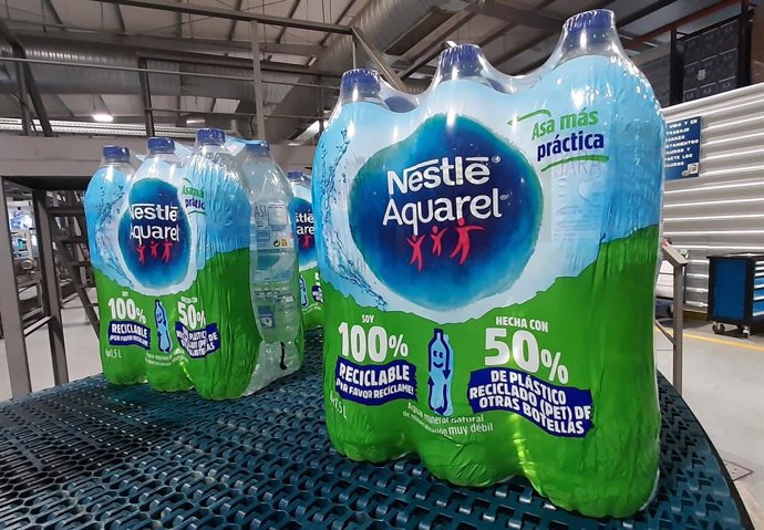 Economía.- Nestlé factura un 9,4% menos hasta septiembre por el impacto de la di