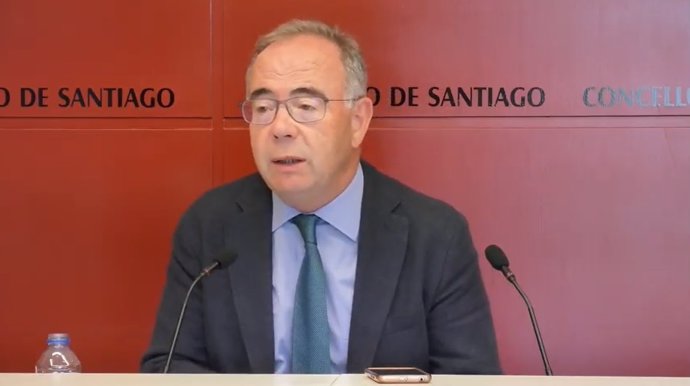 El alcalde de Santiago, Xosé Sánchez Bugallo