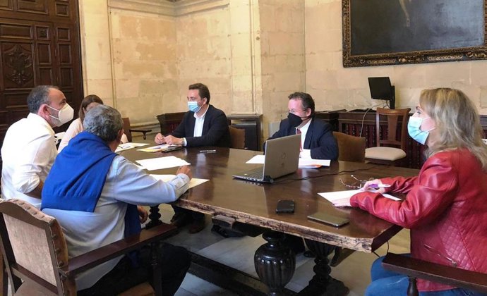 Reunión de la comisión de seguimiento celebrada en el Ayuntamiento