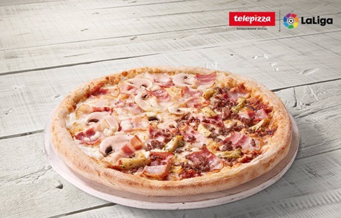Telepizza crea la primera pizza dedicada al fútbol, El Clásico, con motivo del FC Barcelona-Real Madrid del sábado 24 de octubre en el Camp Nou