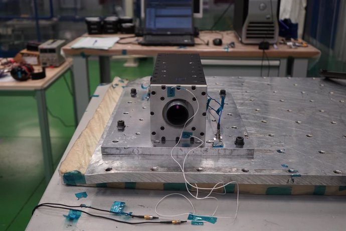 Imagen del instrumento DRAGO durante los ensayos de choque en las instalaciones del CTA (Centro de Tecnologías Aeronáuticas)