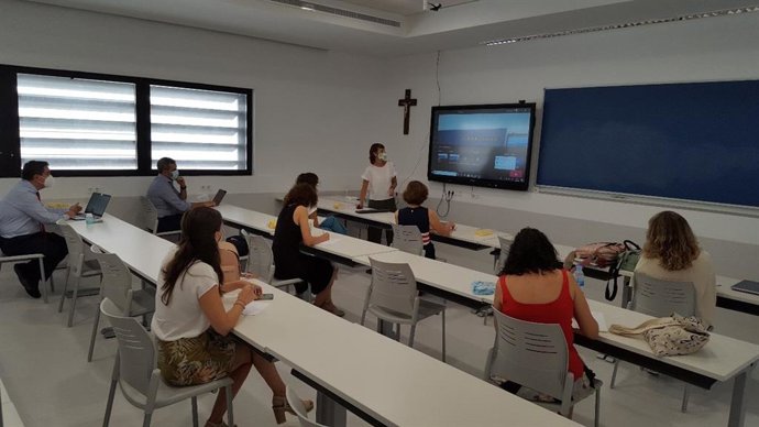 Cardenal Spínola CEU apuesta por la docencia bimodal en sus grados universitarios