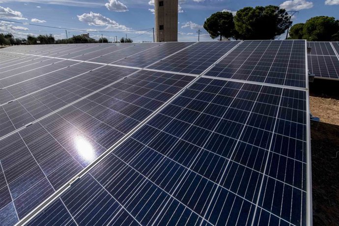 [Grupoeconomiacat] Np Enertis Asesora A Sabadell En La Financiación De 4 Plantas Fv De Solaria