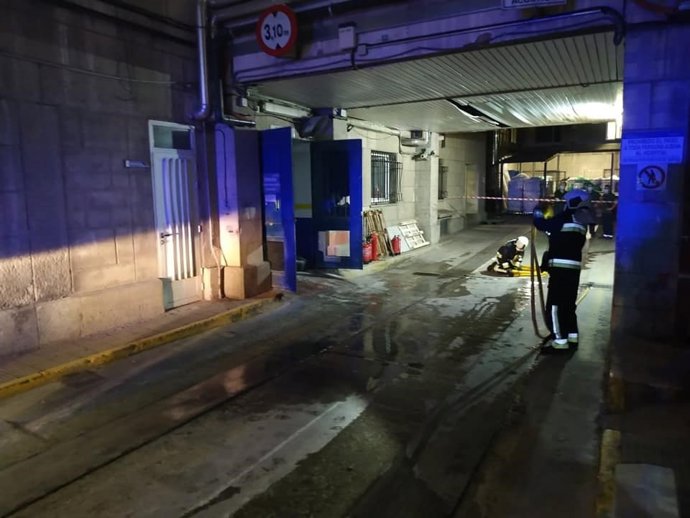 Bomberos de Toledo sofocan un incendio originado en el Hospital Virgen de la Salud: "Se ha evitado la tragedia"
