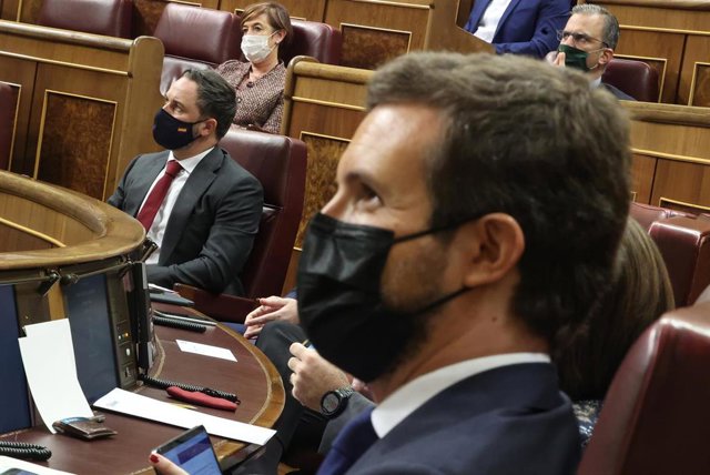 El presidente del PP, Pablo Casado, durante el pleno en el que se debate la moción de censura planteada por Vox, en el Congreso de los Diputados, Madrid (España), a 21 de octubre de 2020