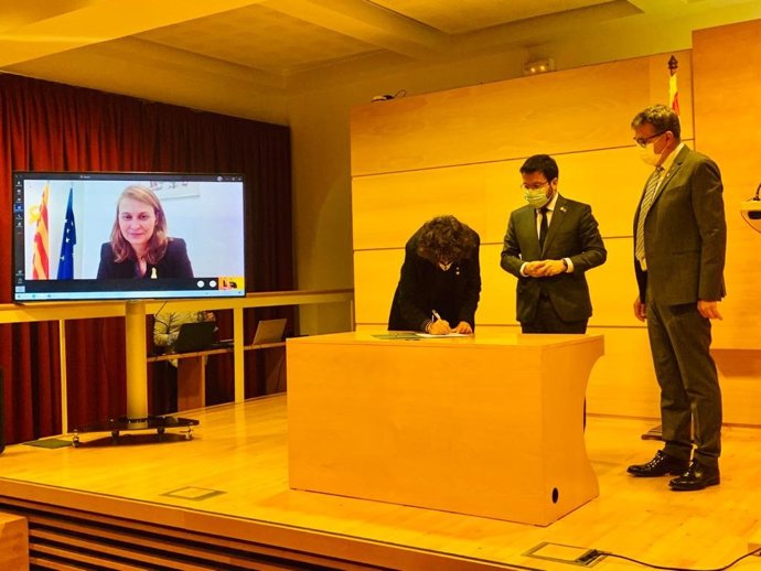 Pere Aragonés, junto a la consellera Teresa Jord y el presidente de la Diputación de Lleida