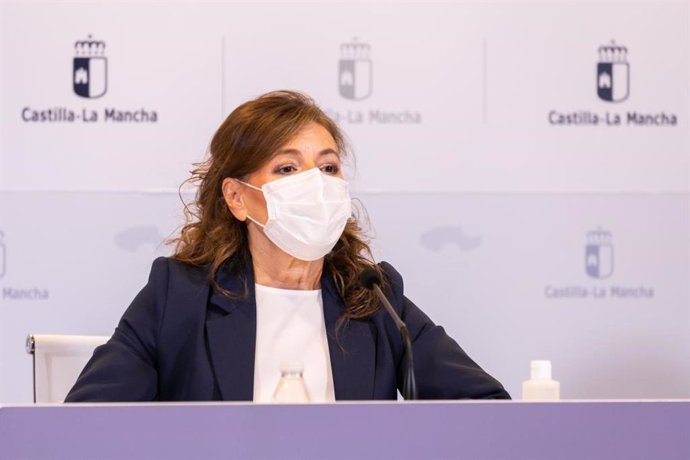La consejera de Bienestar Social, Aurelia Sánchez, en rueda de prensa.
