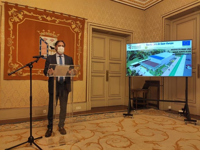 El alcalde de Salamanca este jueves en rueda de prensa.