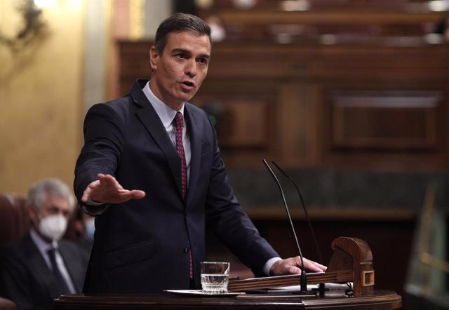 El presidente del Gobierno, Pedro Sánchez, interviene durante la segunda sesión del pleno en el que se debate la moción de censura planteada por Vox.