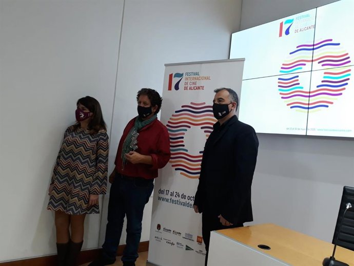 Pedro Casablanc recibe el Premio de Honor en el XVII Festival de Cine de Alicante