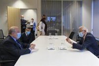 Borrell pide a Armenia que cese los choques en Nagorno Karabaj y vuelva a la mesa de negociación