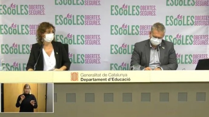 La secretria general d'Educació Núria Cuenca i el secretari de Polítiques Educatives Carles Martínez
