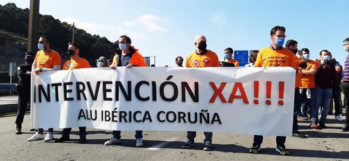 Protesta de trabajadores de Alu Ibérica en A Coruña