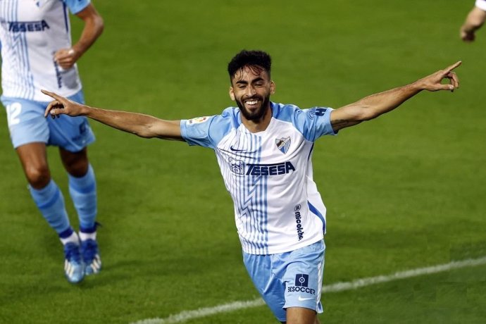 Fútbol/Segunda.- (Crónica) El Málaga se mete en 'playoff' tras hincar el diente 