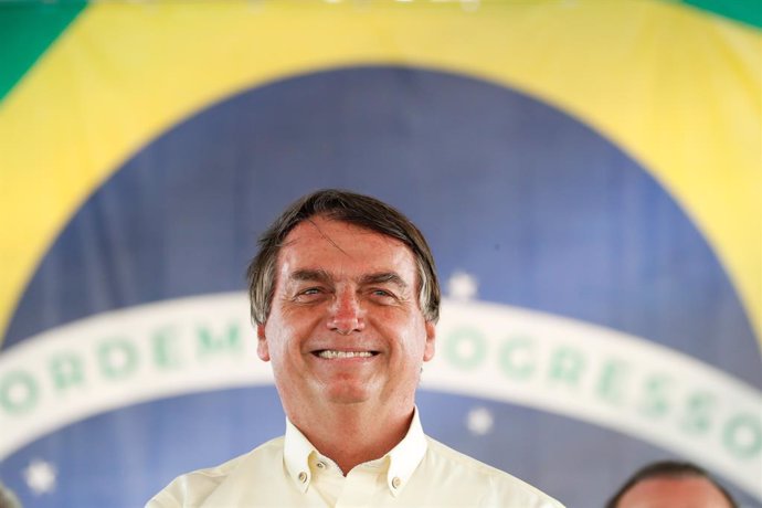 Coronavirus.- Bolsonaro insiste en que Brasil no comprará la vacuna china porque