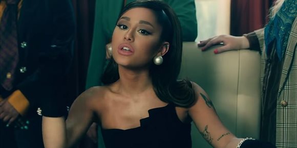 5. Ariana Grande asalta la Casa Blanca en Positions, su nuevo single y videoclip