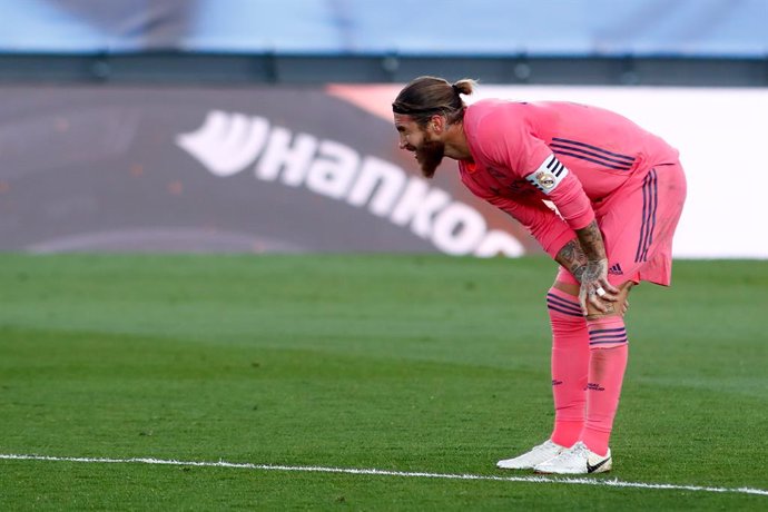 Fútbol.- Sergio Ramos entrena con el grupo y apunta al Clásico del Camp Nou